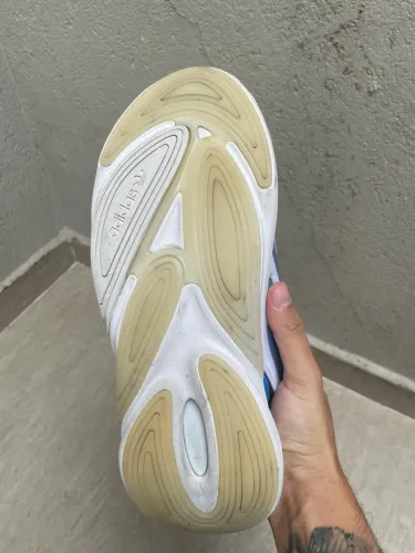 Adidas Ozelia adiPRENE | Branco/Azul/Rosa | Tam. 39