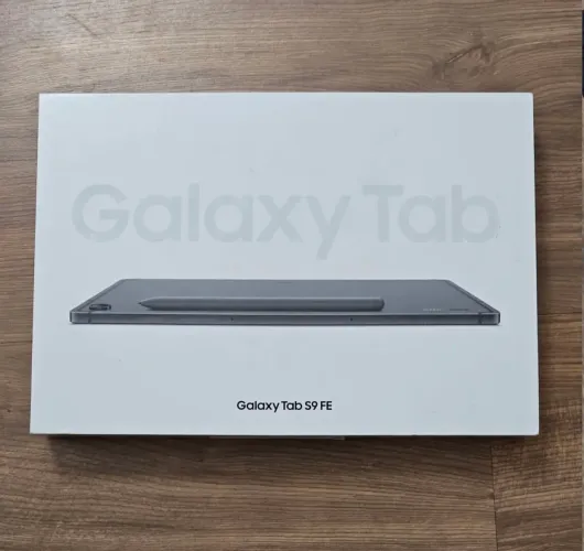 Tablet Semi-Novo Samsung Galaxy Tab S9 FE 10,9? - 128GB + 6GB RAM