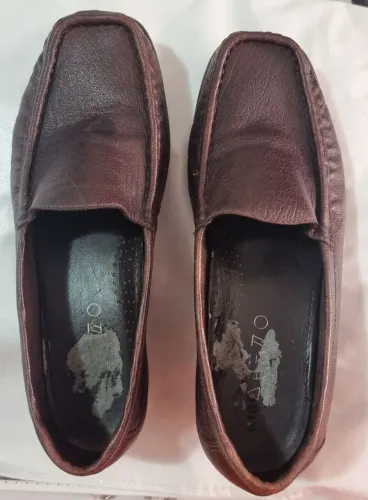 MOCASSIM AREZZO COURO LEGÍTIMO = NÚMERO 37.