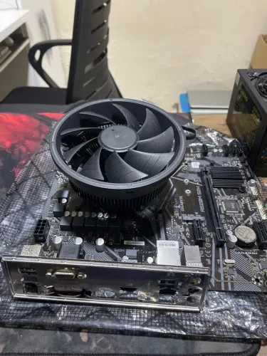 Kit placa mãe gigabyte a520m,memória e fonte de 500 wats