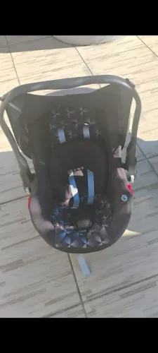 Vendo bebê conforto impecável estado de novo 