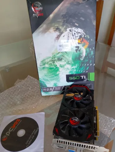 Placa de Vídeo Pcyes GTX 550TI