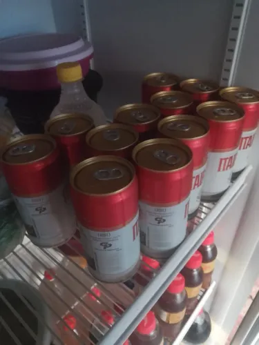 Vendo cervejas geladas trincando