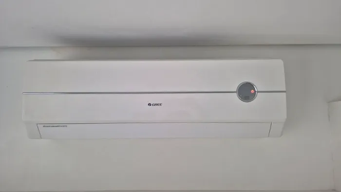 Ar-Condicionado Split Gree 9.000 BTUs 220V - Funcionando Perfeitamente