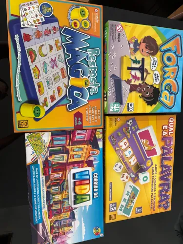 Kit com 4 jogos ( Forca , Resposta Mágica , Corrida da Vida , Qual é a palavra ) 