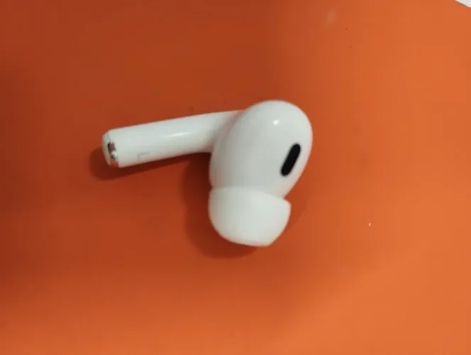Airpods lado esquerdo A3048.