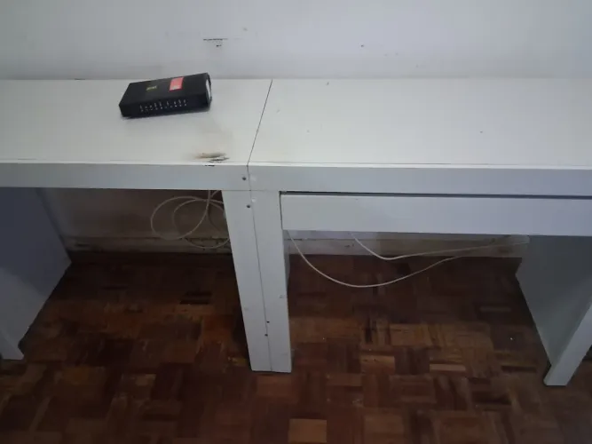 2 mesinhas de computador