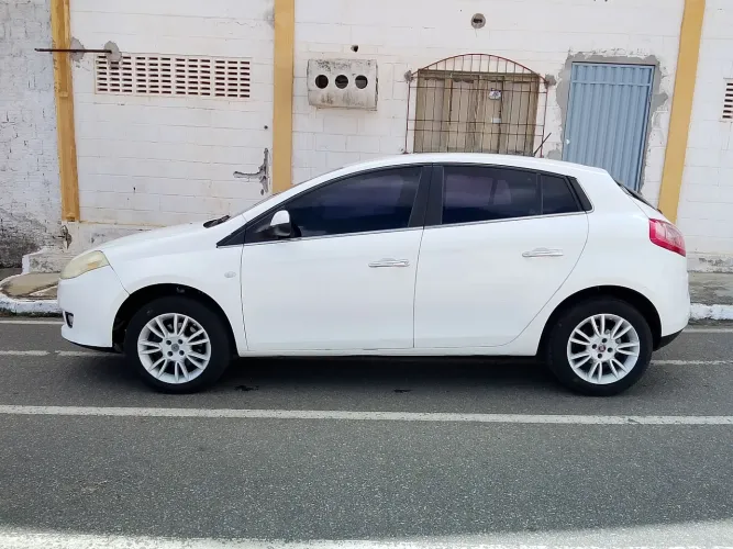 Fiat Bravo Essence 1.8 Flex 16V 5P 2012