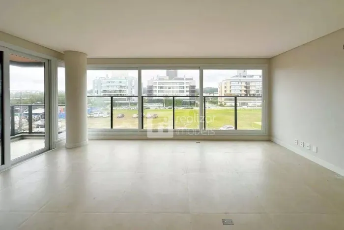 Apartamento com 3 dormitórios à venda, 116 m² por R$ 2.490.000,00 - Jurerê Internacional -