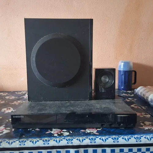 Caixa de som Samsung precisa trocar componente interno na placa mãe ele é radio e pega cd