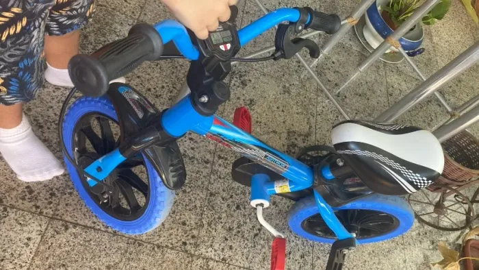 Bicicleta Infantil Nathor Veloz Aro 12 - Azul e Preta