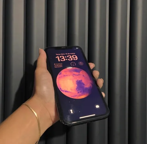 iPhone XR com todos acessórios! Sujeito á qualquer teste !!! Cartão até 12X