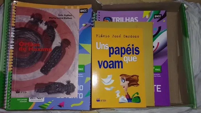 Kit de Livro escolar novo