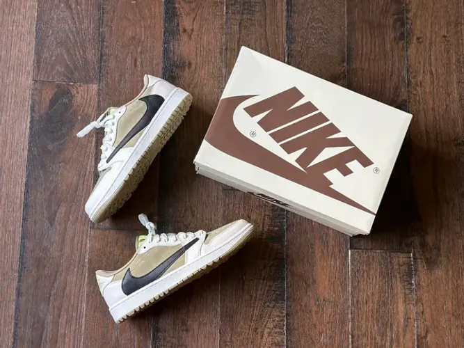 Jordan 1 Golf x<br>Travis Scott "Neutral Olive"