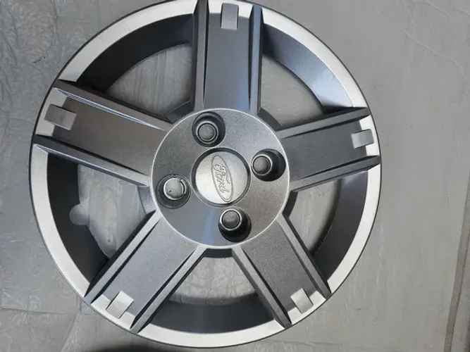 Fiesta calota roda aro 4 nova original ford
