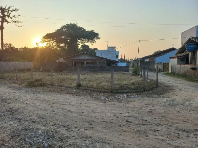 São Francisco do Sul-SC Praia de Ubatuba! Vendo Terreno Valor $ 160 mil