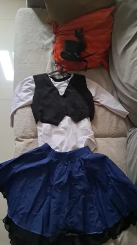Conjunto Camponesa, fantasia,saia e body e colete 09 anos. Tecido confortavel com elastan