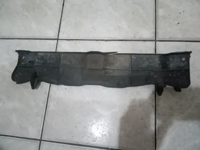 Acabamento lateral radiador Suzuki jimny 72361-57M0