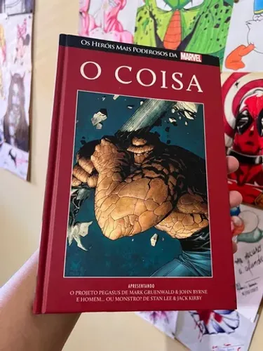 O coisa Salvat capa vermelha