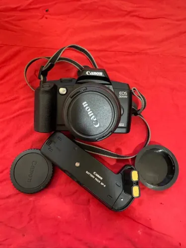 Camera Cannon EOS 5000