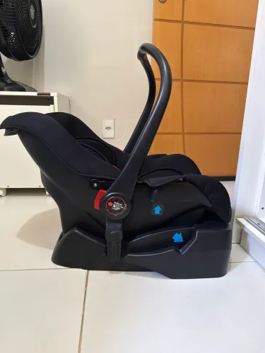 Bebê conforto semi novo