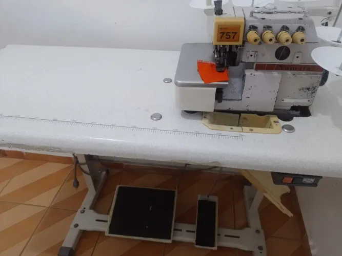 Máquina Interloque
