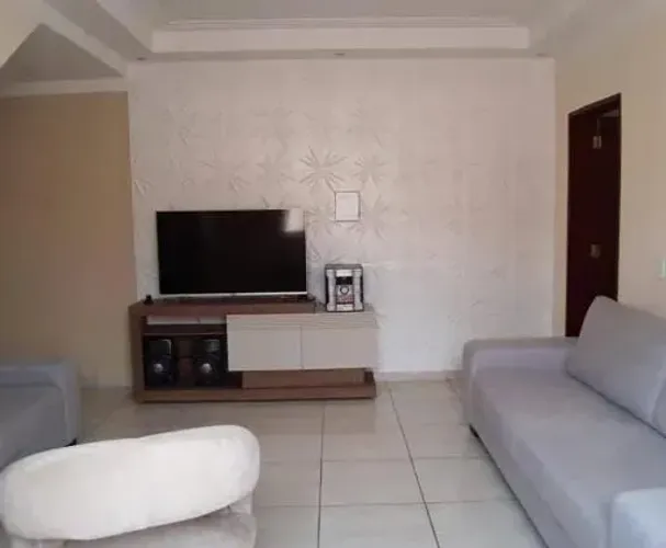 NI7 - Casa disponível no Doron