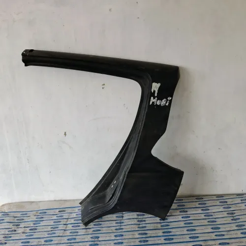 Lateral traseira esquerda Fiat Mobi 2016 a 2022 original 