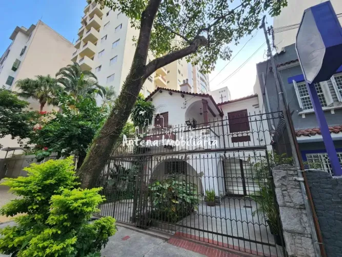 Casa com 03 dormitórios na Vila Buarque - Cód.: 12331.
