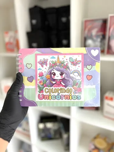 Livro de Colorir Unicórnios