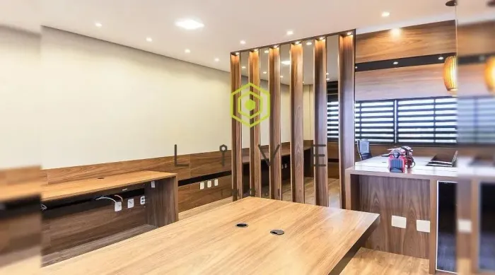 Sala Comercial Mobiliada à Venda Champagnat Office, Bigorrilho!