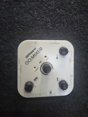 Mesa de Som Roland Go:Mixer - Compacta e Versátil