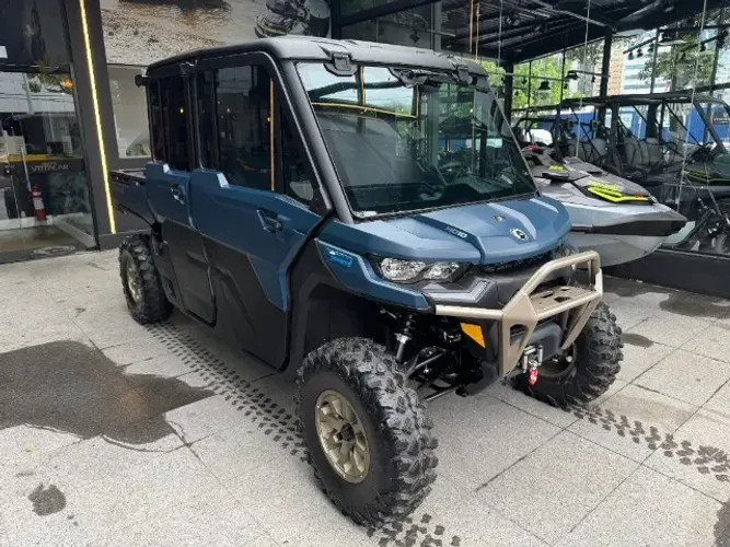 Can-Am Defender 976 Max Ltd HD10 4x4 (UTV) - 2025