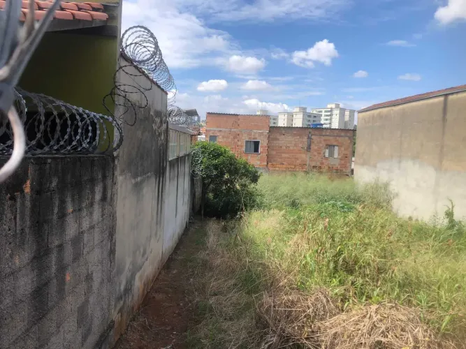 Lote / Terreno à venda em Belo Horizonte
