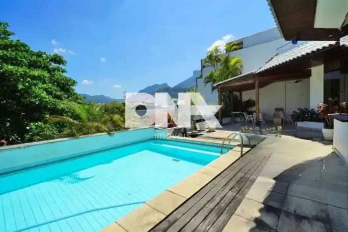 Cobertura : Linear / Residencial / Barra da Tijuca