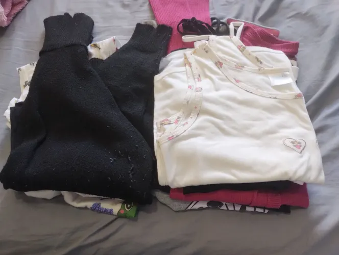 11 roupas tamanho P, usadas