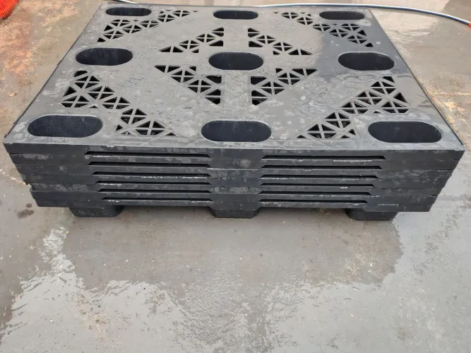 Pallet Plástico Reforçado -120x100cm