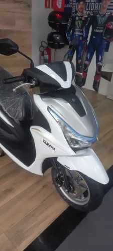 FLUO 125 ABS CONNECTED HIBRIDA