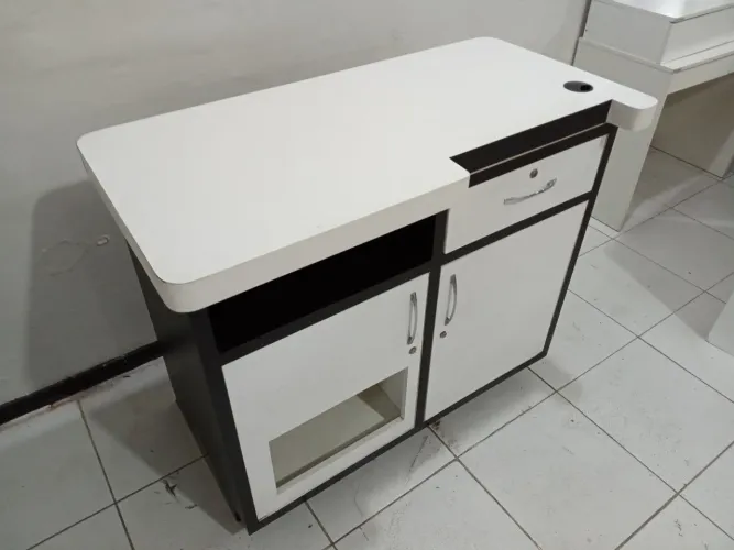 Balcão com 1 Gaveta e 2 Portas em MDP