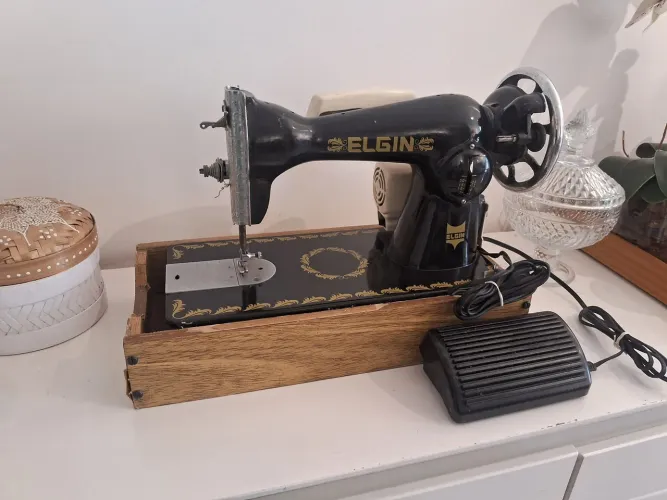 Maquina de Costura Singer retrô