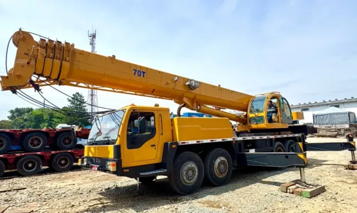 Vendo este Guindaste XCMG QY70 Telescopico Motor Novo em Curitiba Diret c/ Proprietario