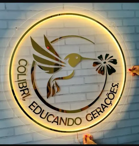 Logo 3d em acrílico led 