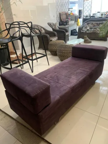 Sofá recamier roxo Jacauna