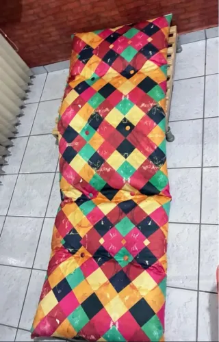 Sofá palete com futon