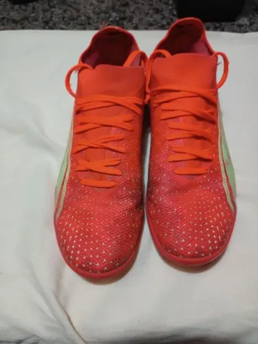 Chuteiras de Futebol Futsal Puma ULTRA- Tamanho 30
