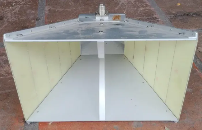 Antena de corneta guia de ondas com ranhuras ETS / EMCO 3115