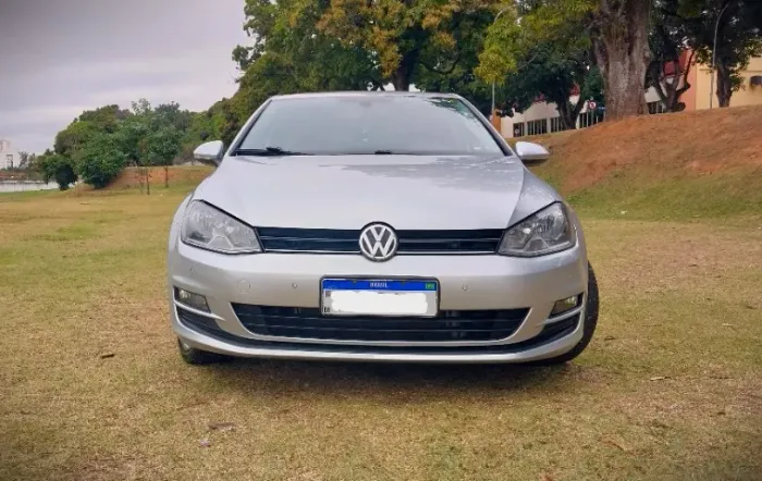 Volkswagen Golf Comfortline 1.4 TSI 140cv Aut. 2015