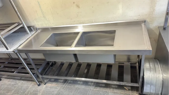 Bancada de Aço Inox com 2 Cubas 1,80 x 0,60