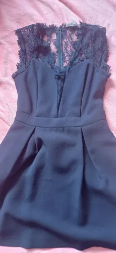 BCBGeneration - Vestido Azul Marinho com Detalhe em Renda