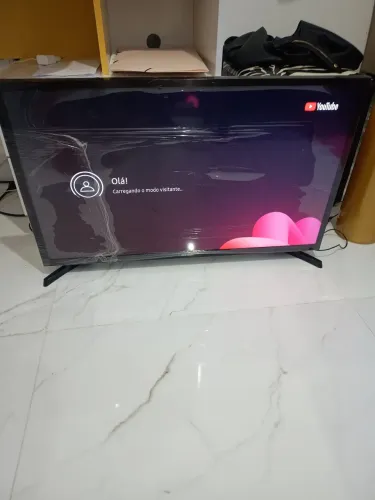 TV Smart 32 na caixa